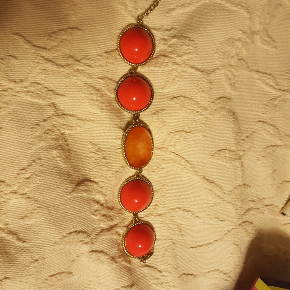 💥SALE Unique bracelet with Stone Center